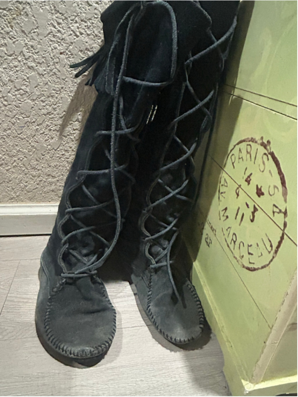 Women's Unbranded Black Suede Lace-Up Fringe Moccasin Boots